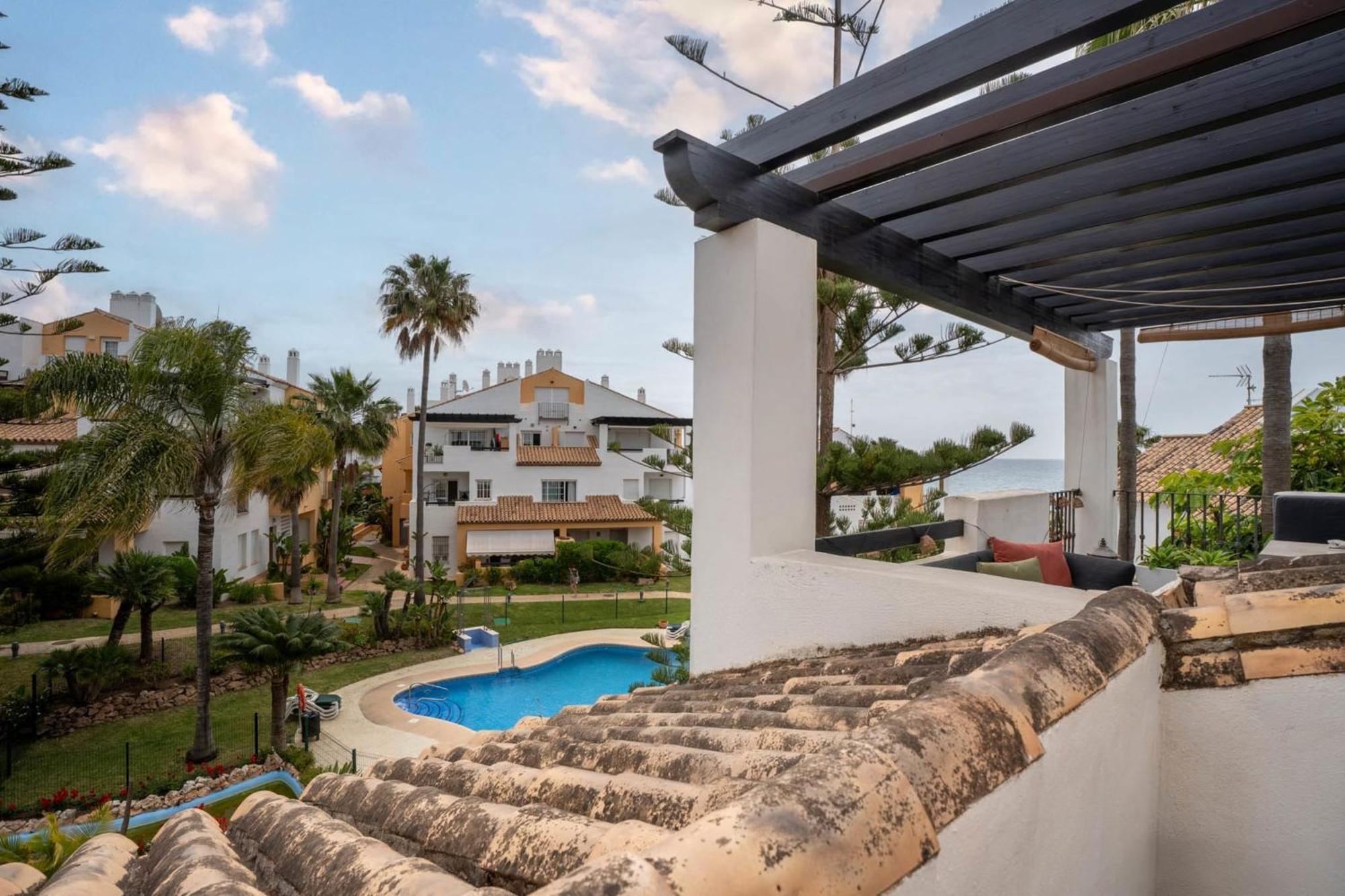 Vakantiehuis Elegant 5-bedroom Apartment- 1 Min Walk To The In Bahia De